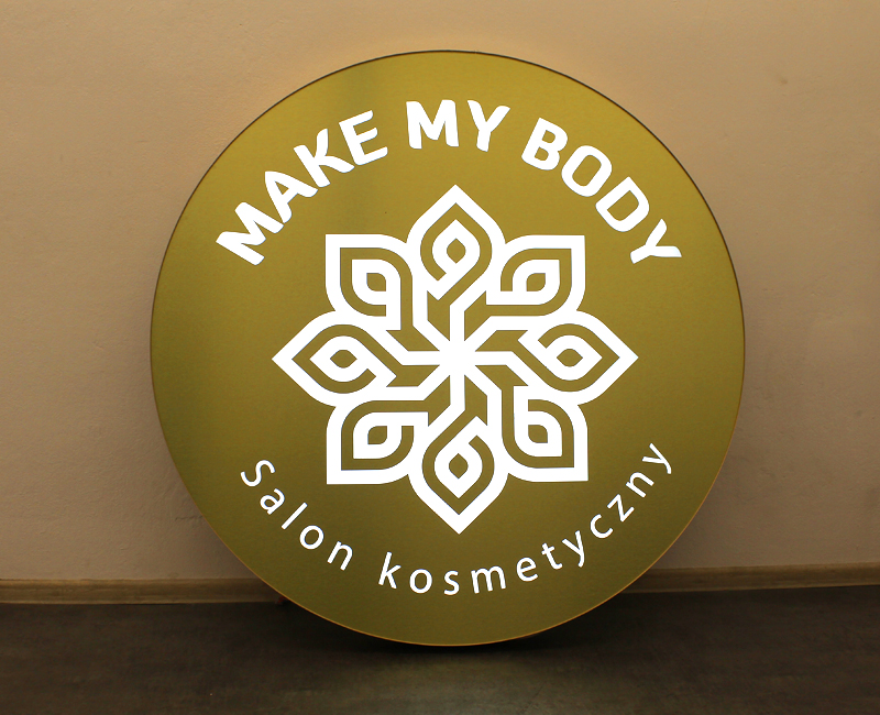 Logo podświetlane Make My body złote okrągłe od studio efekt