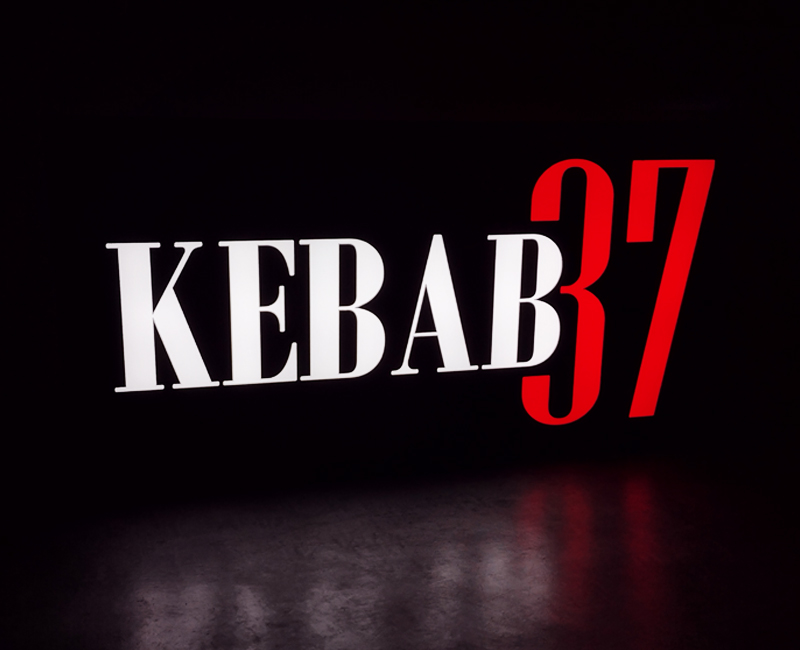 Kaseton reklamowy poświetlany z dibondu Kebab 37