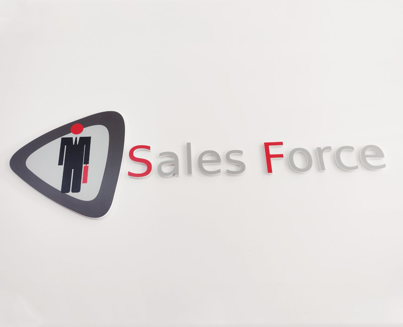 Logotyp 3D przestrzenne z pleksy Sales Force Studio Efekt