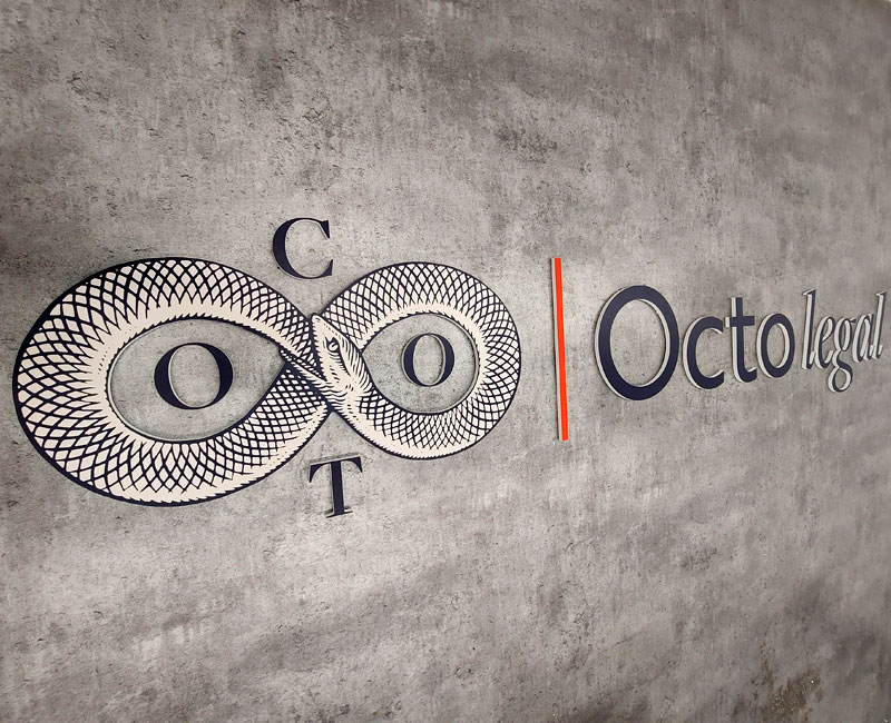 Logo na ścianę Octo legal